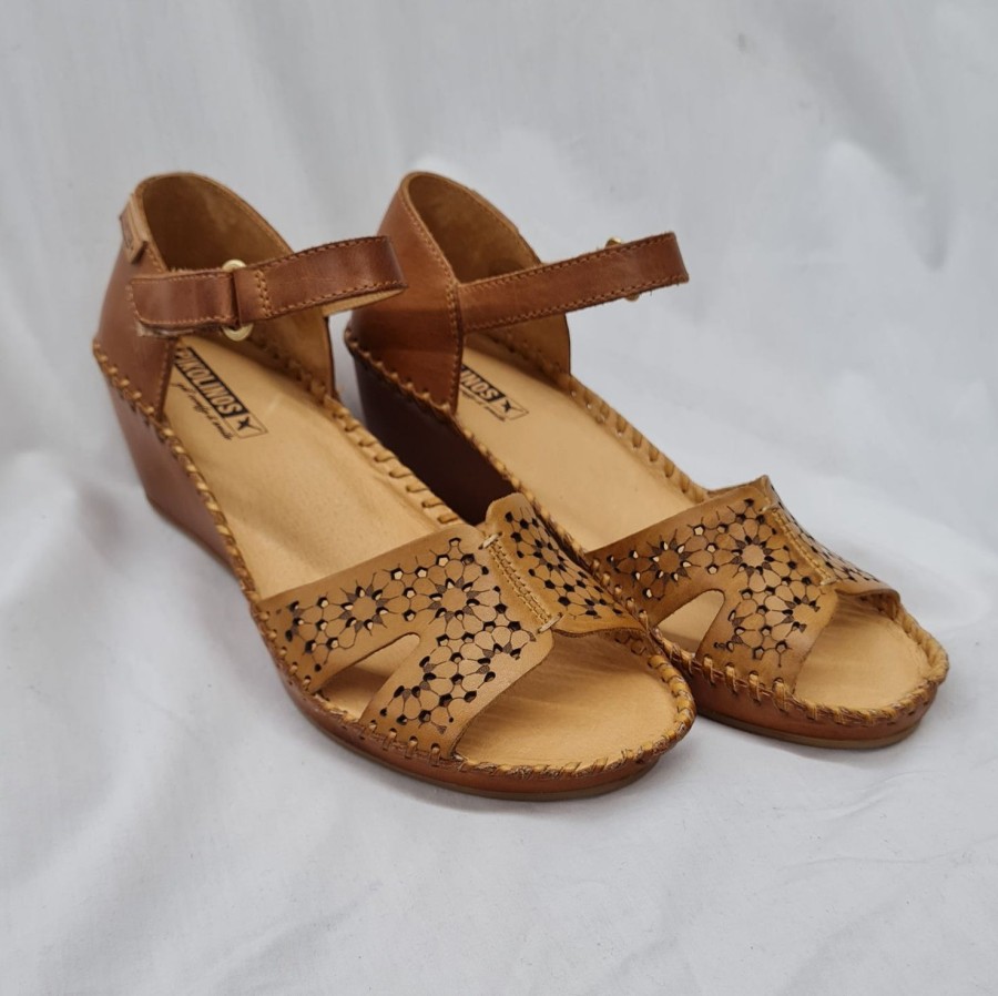 Hers Athena Shoes | Margarita-Pikolinos Honey